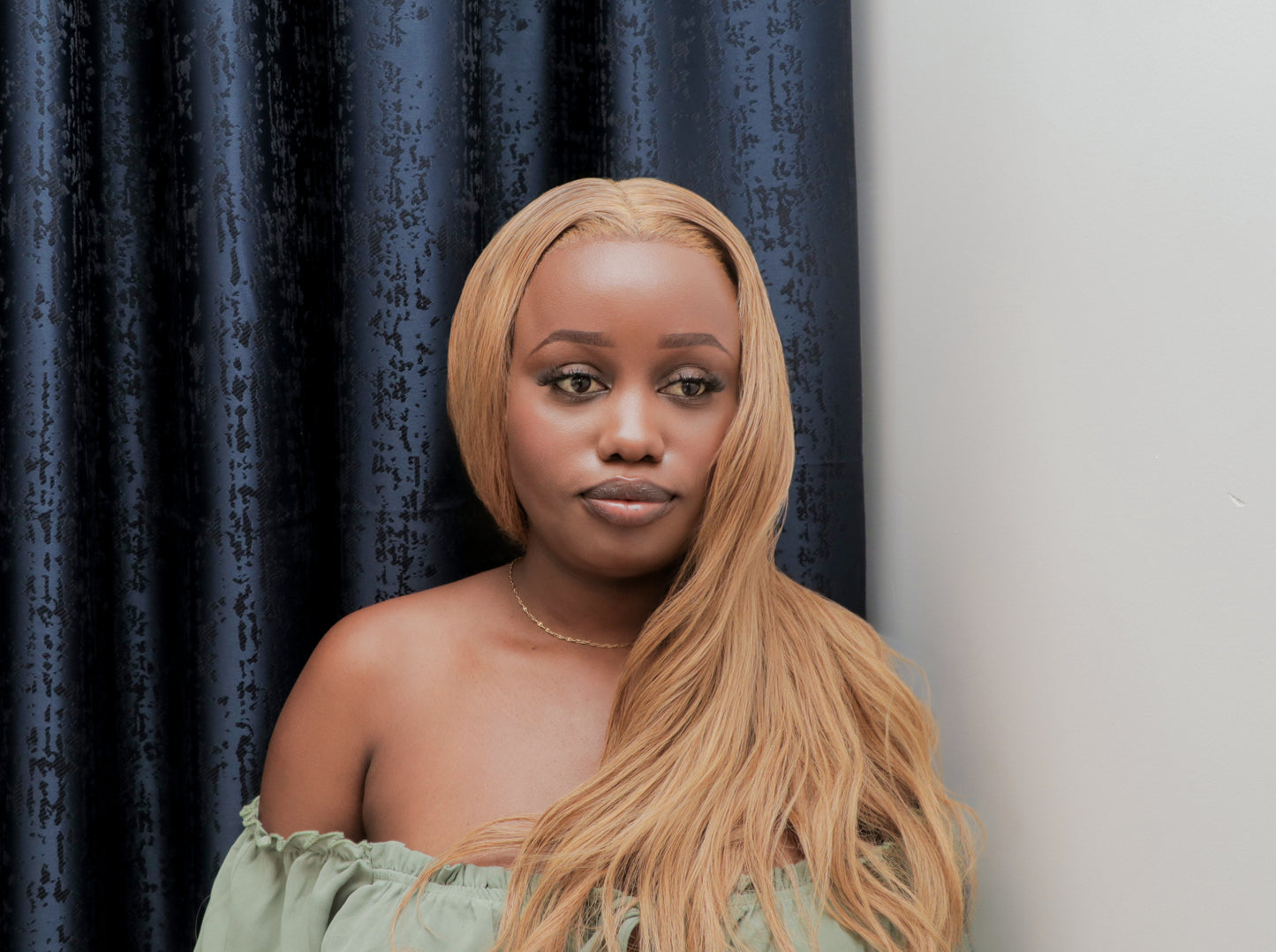 Dlux Honey Caramel Blonde Body Wave