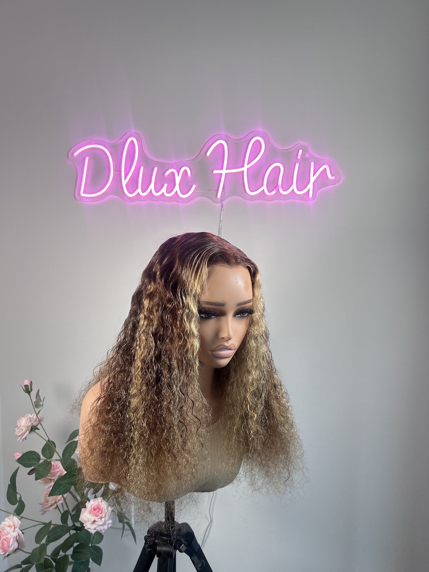 Dlux Wave Honey Blonde With Brown Roots
